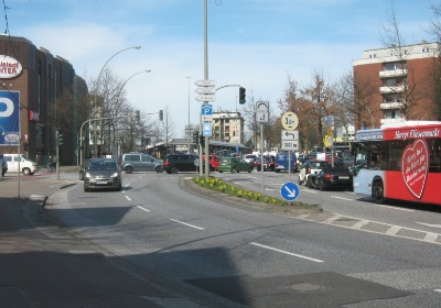 Eidelstedter Platz, Stau auf der Kieler Straße aus Stellingen