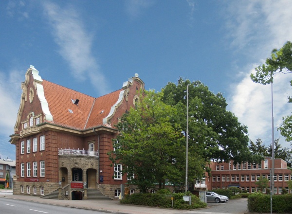 Stellinger Rathaus mit Kundenzentrum