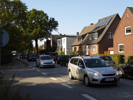 An den Tagen, an denen die Kieler Straße gesperrt ist, herrscht auf dem Wördemanns Weg Dauerstau.