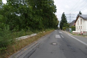 Schnelsen Vogt-Kock-Weg 2013 mit Bäumen und Gebüsch als Sichtschutz zur A7 - aber ohne jeden Lärmschutz!